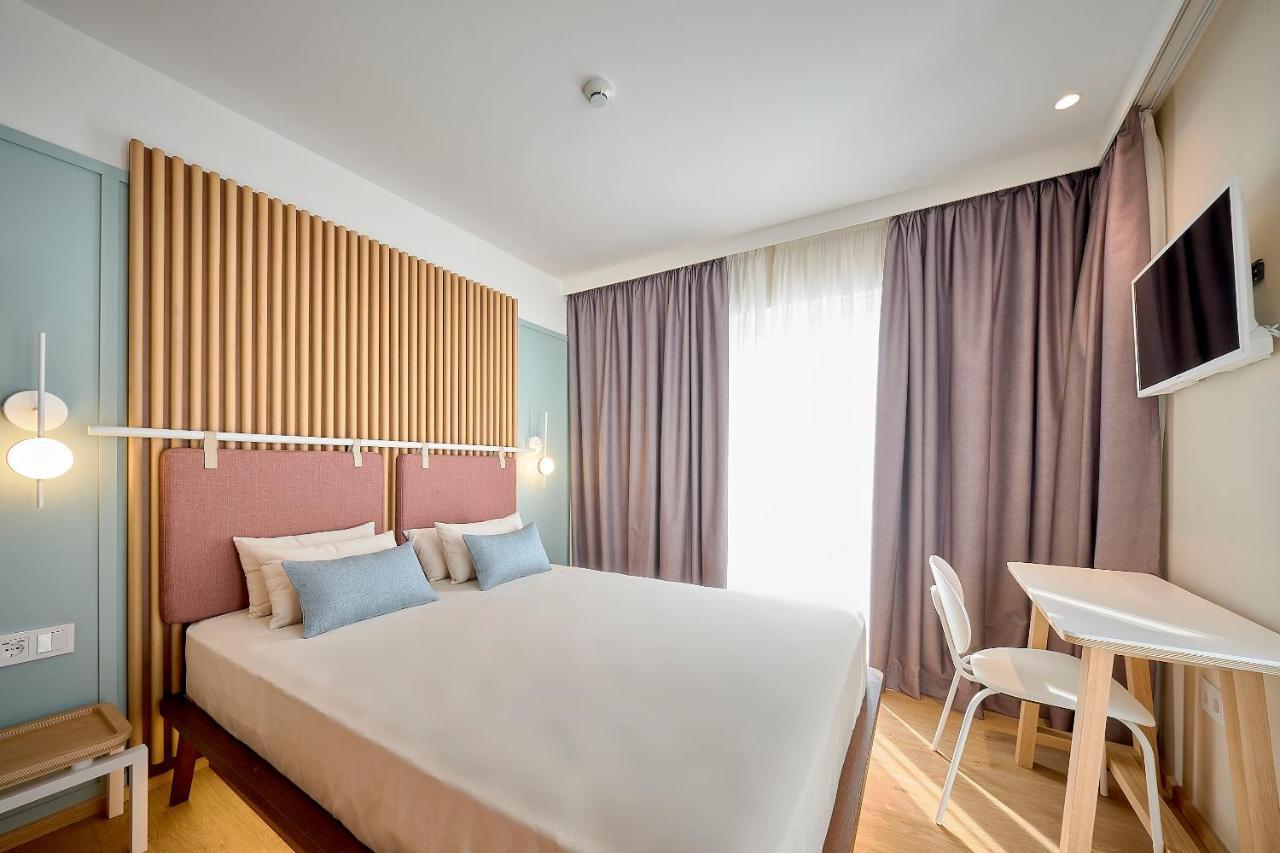 Hotel Leonor Conil Кониль-де-ла-Фронтера Экстерьер фото