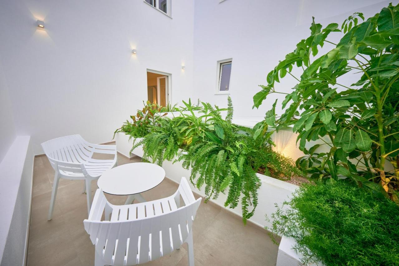 Hotel Leonor Conil Кониль-де-ла-Фронтера Экстерьер фото