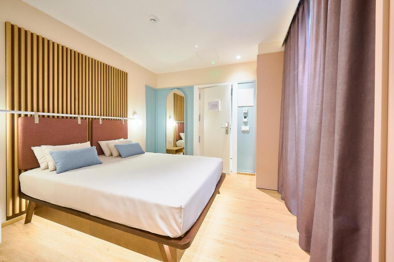 Hotel Leonor Conil Кониль-де-ла-Фронтера Экстерьер фото