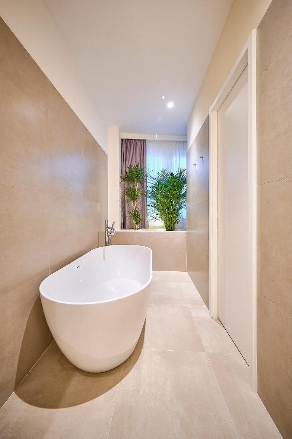 Hotel Leonor Conil Кониль-де-ла-Фронтера Экстерьер фото